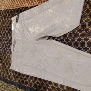 Victoria Sport Total Knockout Tight Leggins